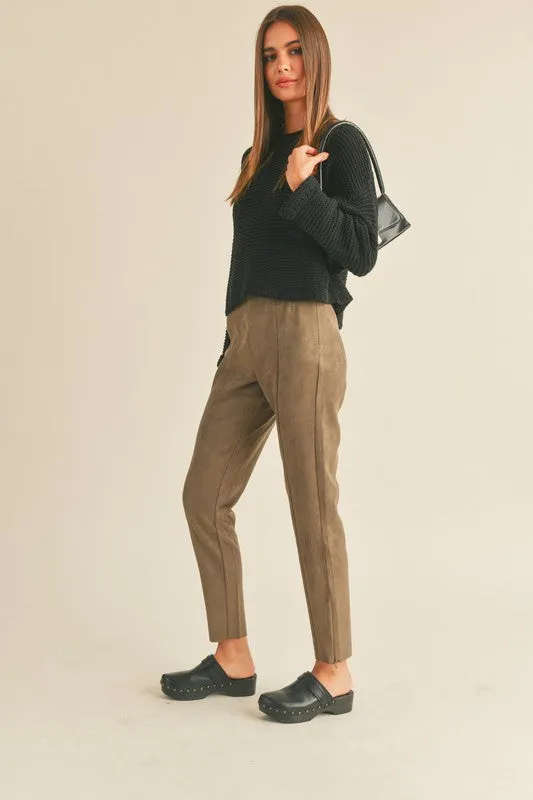 CABLE KNIT CROP SWEATER W/ CUFFED SLEEVE