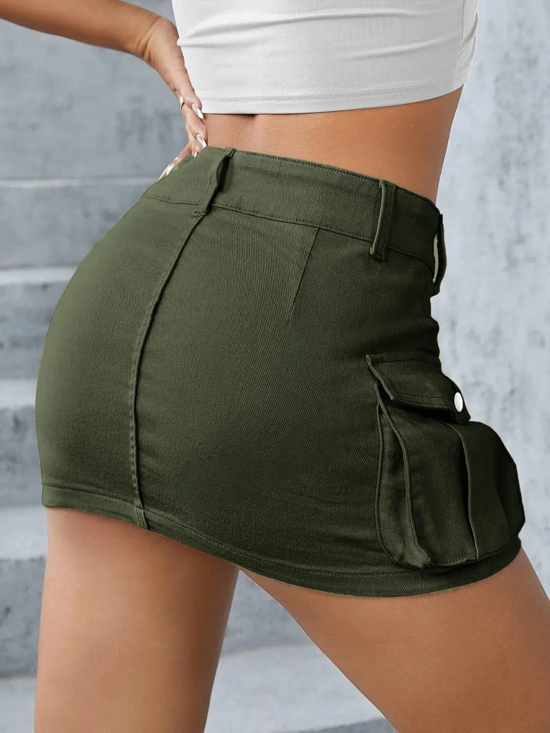 Low Waist Cargo Skirt Women Button Mini Cargo Denim Skirt with Pocket Mini Skirt